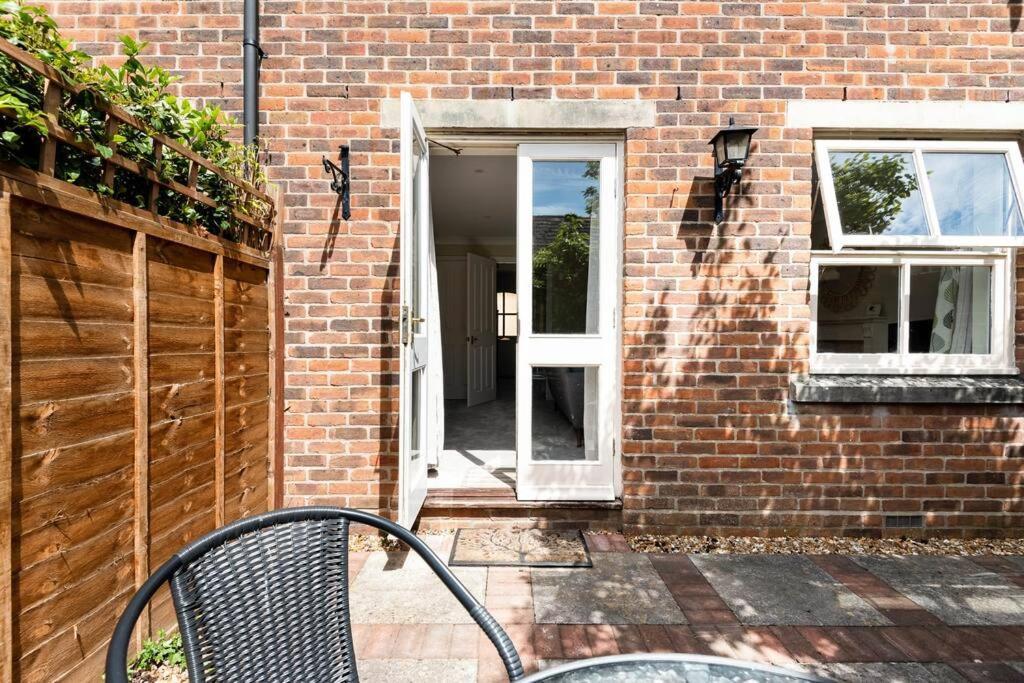 Central Village Cottage, The Corders Moreton-in-Marsh Exterior photo
